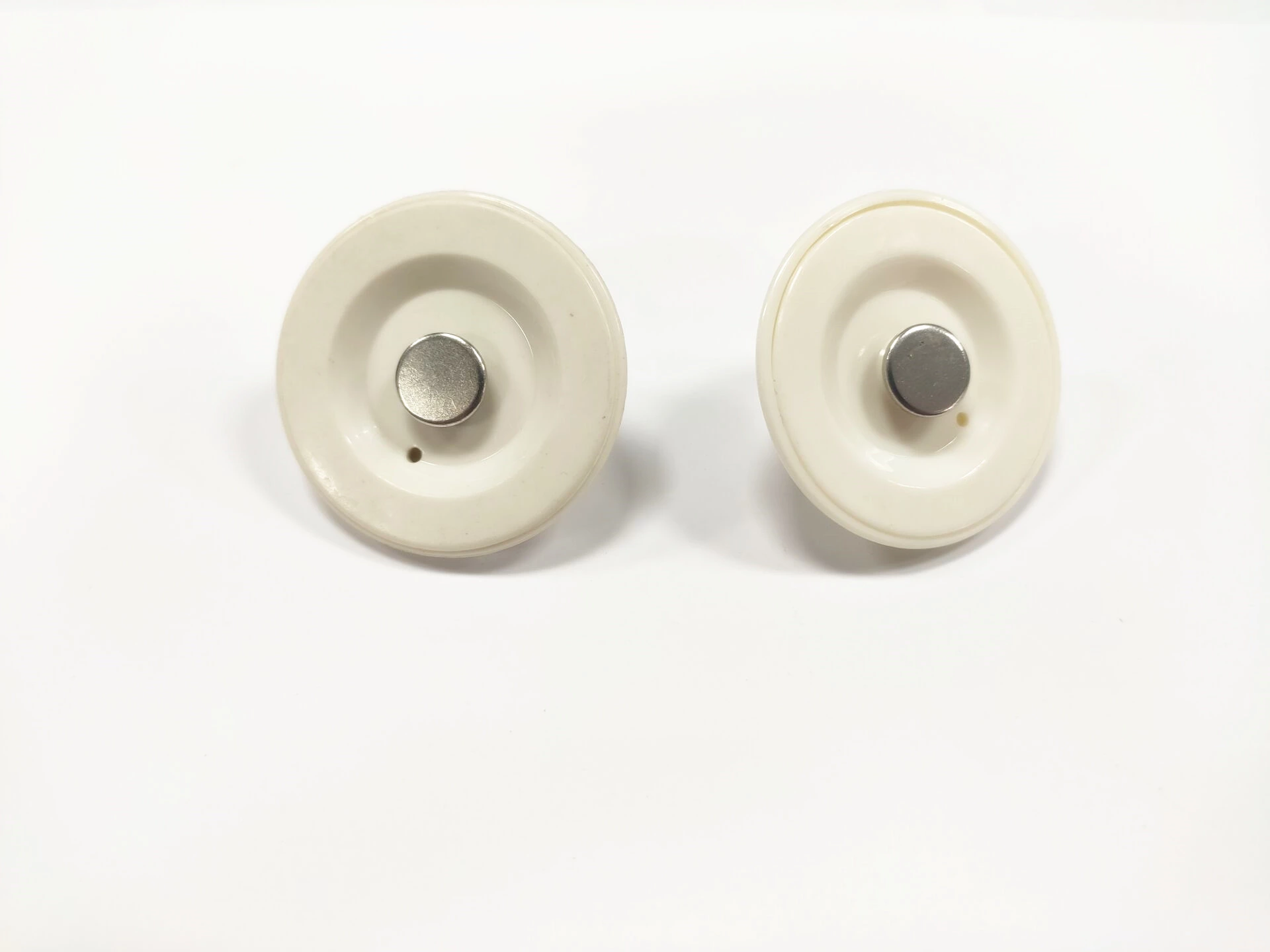 HT006 Enhanced Security with EAS RF White Mini Cone Anti-Theft Hard Tag - Compact, Strong, and Reliable Protection